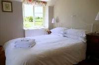 Peaceful, scenic,cosy cottage near Wells and Frome