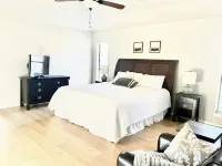 Large 3 bed/2 bath luxury home in central location! Hotels near Evergreen Cemetery