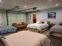Quite cove dock trailer parking sleeps14 two kayaks games floats firepit