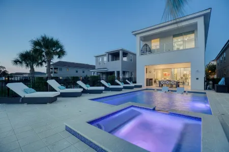 Modern Luxury Villa Near Disney World