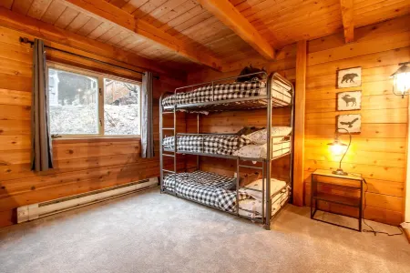 Mountain N' Shores Chalet