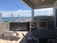 Fantastic View! Beautiful Oceanfront Beach House; Steps from the Beach! Hoteles en Flagler Beach