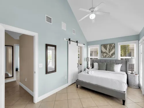 Coral Lagoon~Discounted Sept Rates ~Please Read Description~ Slip Included