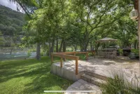 River Front House sleeps 25 바인야드 루프 하이킹 트레일 주변 호텔