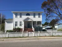 Downtown Manteo Prime Location near Beaches and Manteo Waterfront