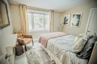 4-bedroom vacation home 8 minutes to Downtown Market