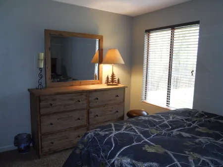 7 Springs - Swiss Mountain Condo, 2 Bedroom, 2 Bath - Recently Updated with Wifi