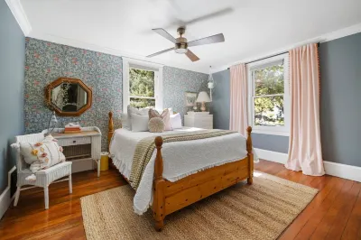 North Vernon~ Vintage Retreat in the ❤️  of Prescott! 더 샵스 앳 프레스컷 게이트웨이 주변 호텔