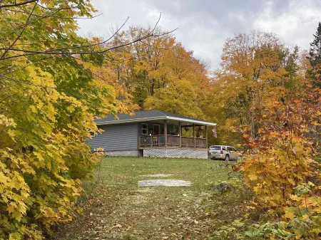 Beautiful Getaway In the UP!! Right on Snowmobile and ORV Trails