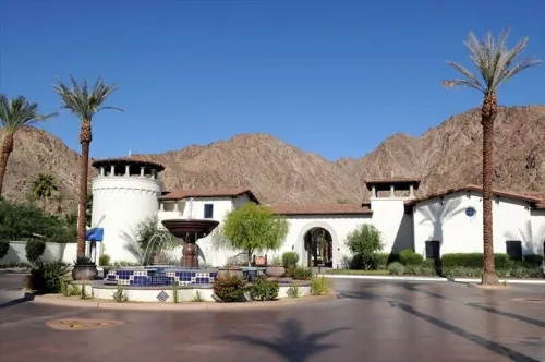 Majestic Mountain Views- 2 private patios- 2 bed/2 bath sleeps 6- 064225