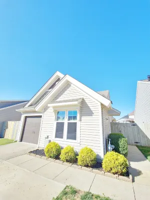 1 King Bed + 1 Queen Bed + 2 Full Bathrooms Kitchen + Laundry Room + Patio