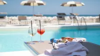 Hotel Playa Suite - Pools