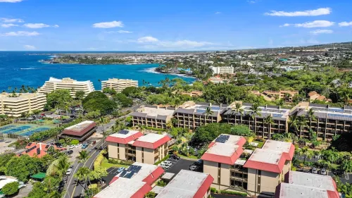 Ocean View Condo Walk to Downtown Kona and Beaches