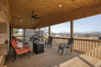 Unique & Cozy Getaway Cabin King Bed Only 15Min from Town Hotel a Cumberland County