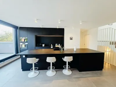 Spacious 3 Bedroom with Large Terrace and Parking-Shut1 Hotel dekat Bandara Luxembourg