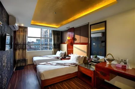 Hotel Noorjahan Grand Отели рядом с достопримечательностью «Cross Bridge»