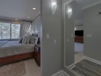 Private House Retreat on Beautiful Lake Hartwell with Private Pool 哈特縣酒店