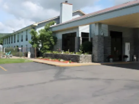 美庭院套房酒店-山城 約翰遜縣酒店