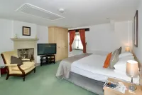 The Plough Inn Hotels in Hathersage
