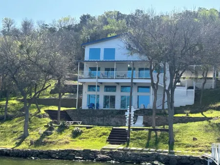 Burma Blue is for You! This PK House Getaway Impresses & Close to Rocker B!