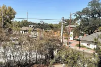 Unit A - 2-bedroom 2 bath condo in wonderful Downtown Hammond with AC, WiFi