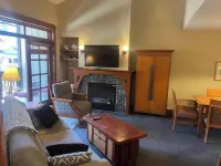 Village@Palisades Tahoe Sleeps 6