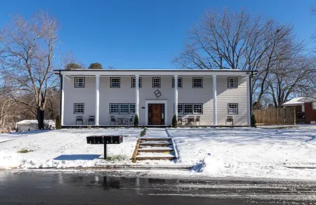 Peaceful Graham Home Near Elon Отели в г. Грейам