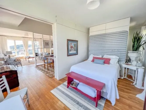 Seabreeze on the Harbor 2 - Stunning Island Retreat perched on Stonington Harbor Hotels in Stonington