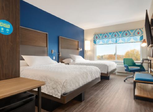 Tru by Hilton Milwaukee Brookfield