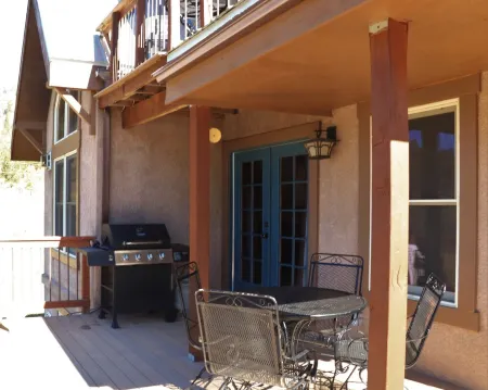 Aspen Grove Mtn Cabin: 4acres, Eleven Mile Village,30min to town, No CLtion Fees