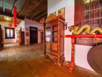 Rumah Merah Heritage Lasem Hotel di Rembang