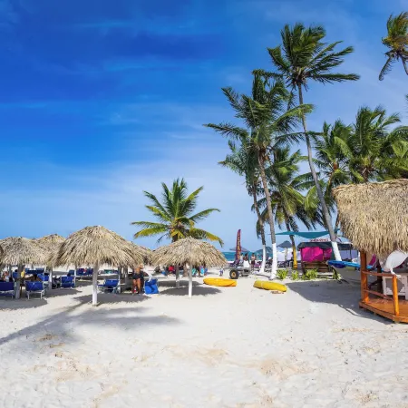 Beachfront 8Br Villa with Pool & Maid