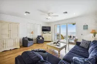 Just Beachy - 5 Bedroom 5 Bathroom Beach Front Home! Sleeps 20 Home