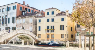 Al Bailo di Venezia Luxury Apartments Hotel a 