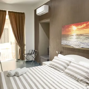 Mascalzone Latino Luxury Rooms Отели рядом с достопримечательностью «Церковь Сан-Грегорио-Армено»
