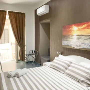 Mascalzone Latino Luxury Rooms Отели рядом с достопримечательностью «Концертный зал «Напулитаната»»
