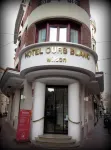 โรงแรมอูร์ บล็อง - วิลซง โรงแรมใกล้ศาลาว่าการเมืองตูลุส