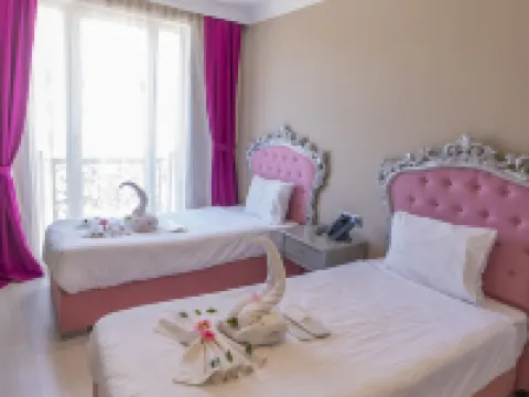 Sarot Thermal Palace Tatil Koyu - Halal Hotel Hotéis em Mudurnu