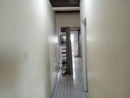 Apt - Sleeps 4 - Parking - Garden