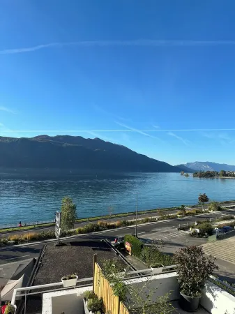 Magnificent apartment with view of Lac du Bourget and waterfront (20 meters) Отели в г. Трессерв