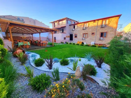 GAİA TAŞ Konak GEYİKLİ Отели рядом с достопримечательностью «Александрия Троадская»