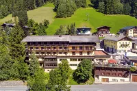Landhotel Post Hotels in Heiligenblut