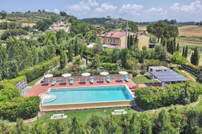 Luxury Villa in Tuscany with Pool Near Pisa and Florence - Eight Bedrooms 14 pl