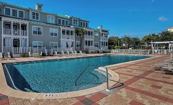 Pool, Fitness Center & Central Location