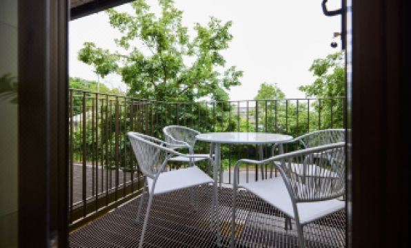 The South Wimbledon Place - Adorable 2Bdr Flat with Balcony
