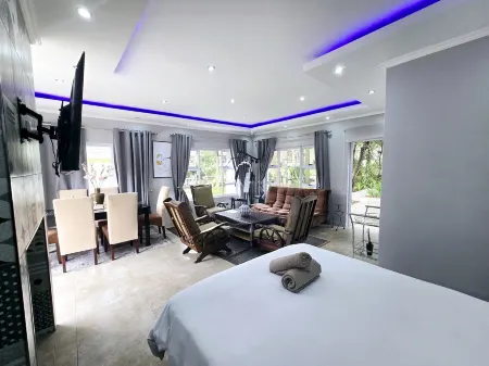 Waterfall City Guest Lodge