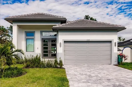 Exquisite Vanderbilt Beach luxury getaway