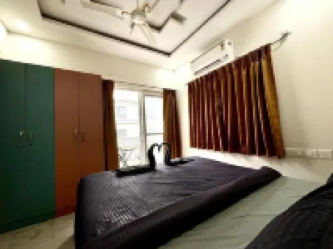 3 Bee's Service Apartments Hotels in 