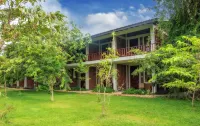 Camellia Resort and Spa Hotels in Авудангава