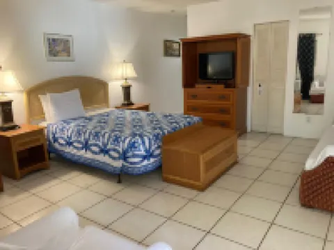 Richard's Motel Studios